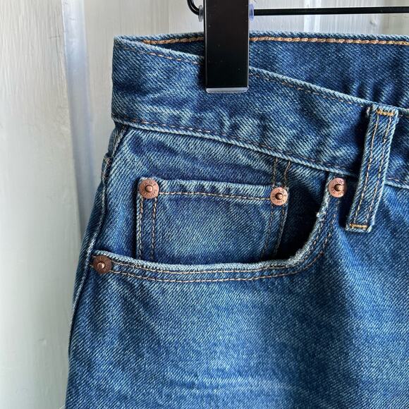 Abercrombie & Fitch A&F Mom Jean Distressed - Picture 4 of 7